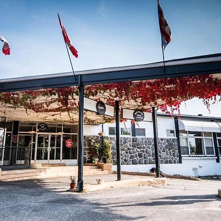 Hotel La Caravelle Baie-Comeau Ngoại thất bức ảnh