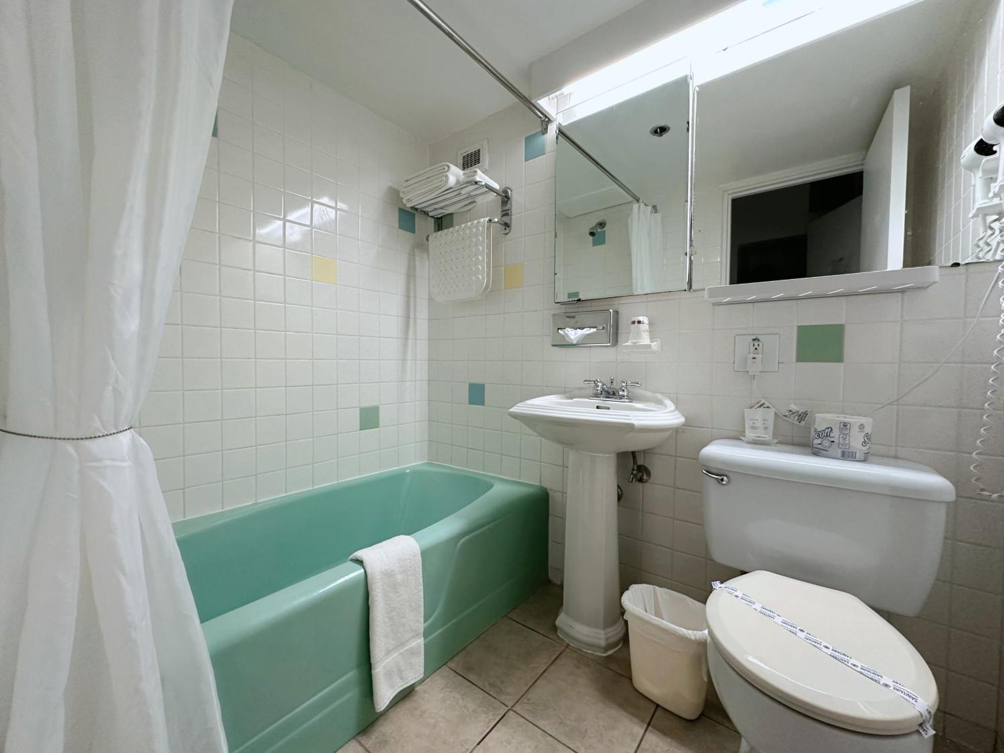 Hotel La Caravelle Baie-Comeau Ngoại thất bức ảnh