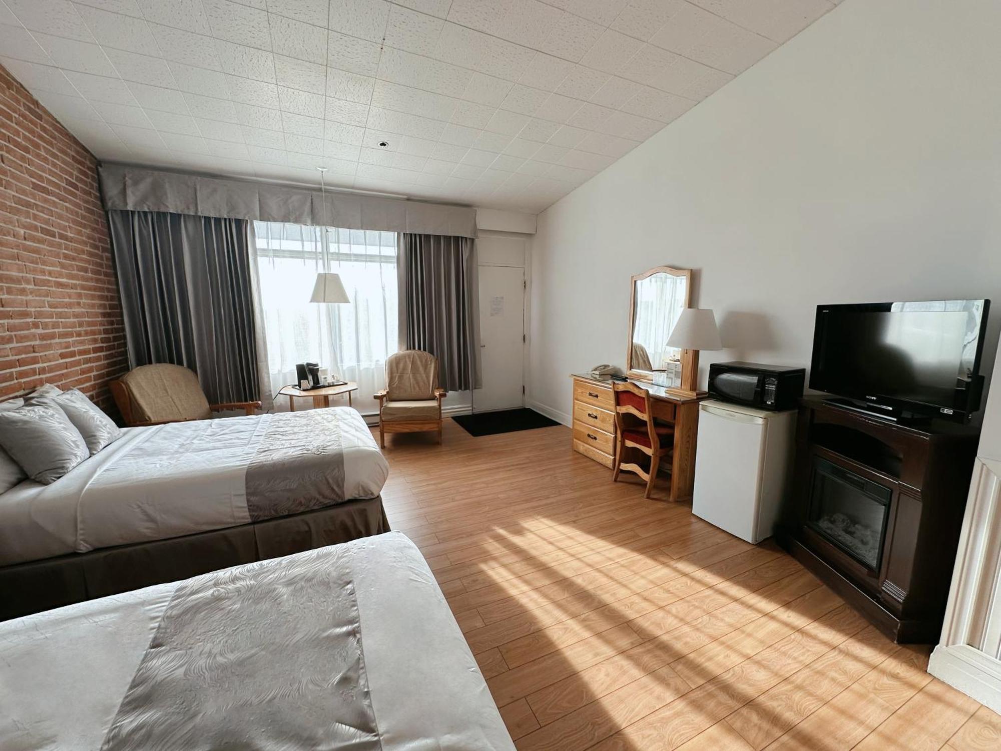 Hotel La Caravelle Baie-Comeau Ngoại thất bức ảnh