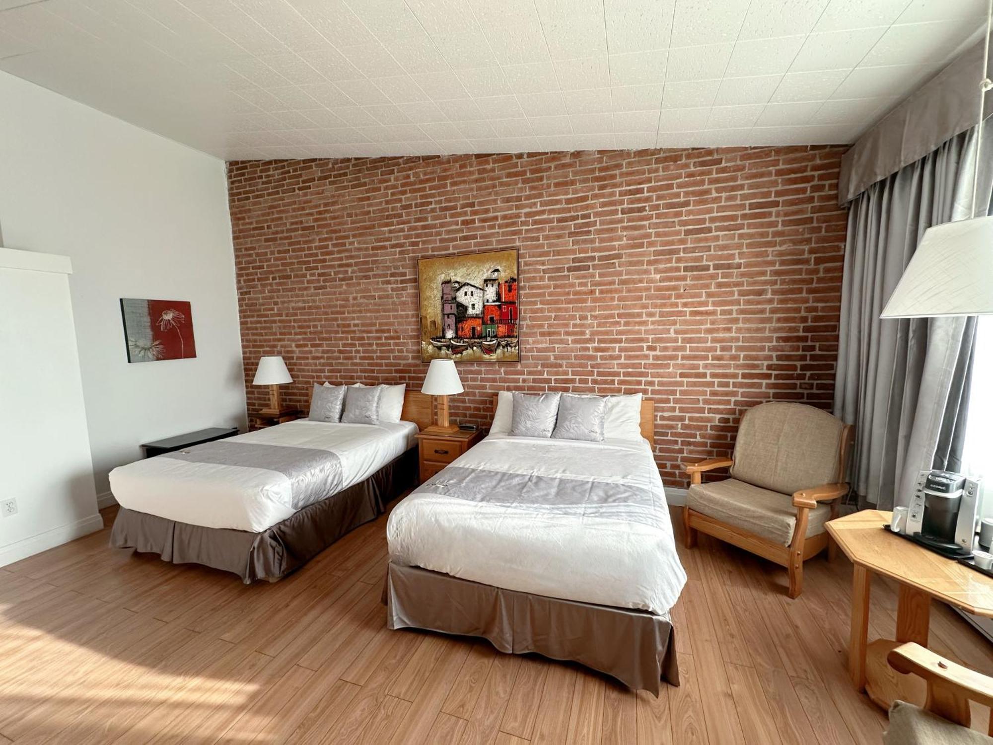 Hotel La Caravelle Baie-Comeau Ngoại thất bức ảnh