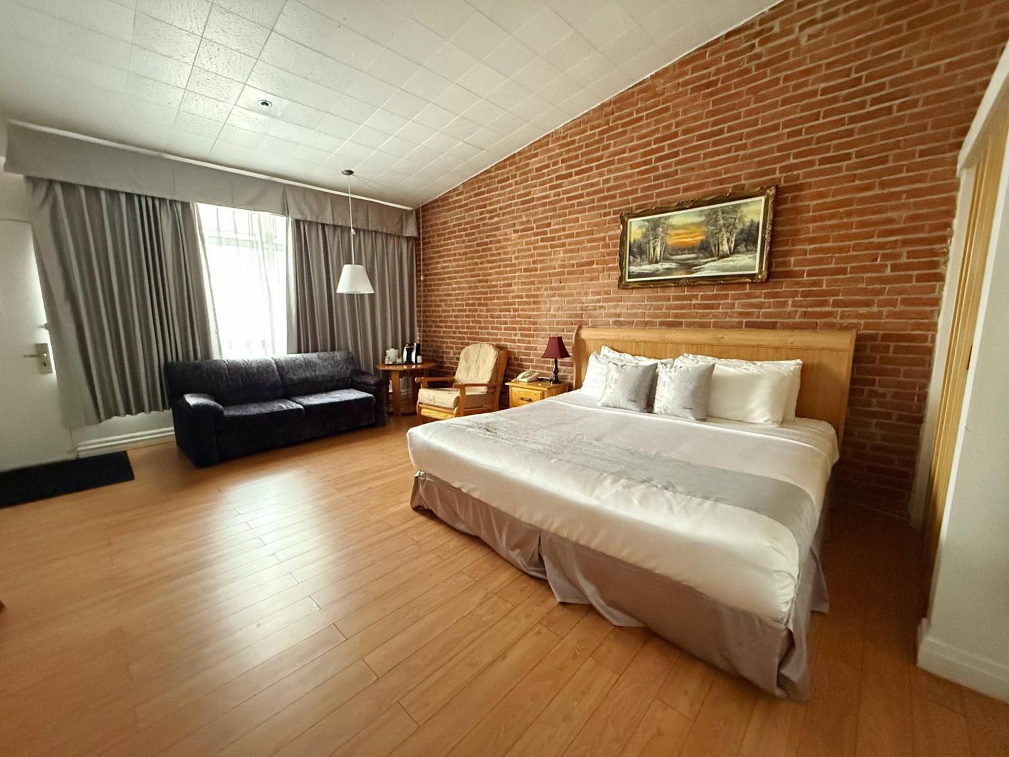 Hotel La Caravelle Baie-Comeau Ngoại thất bức ảnh