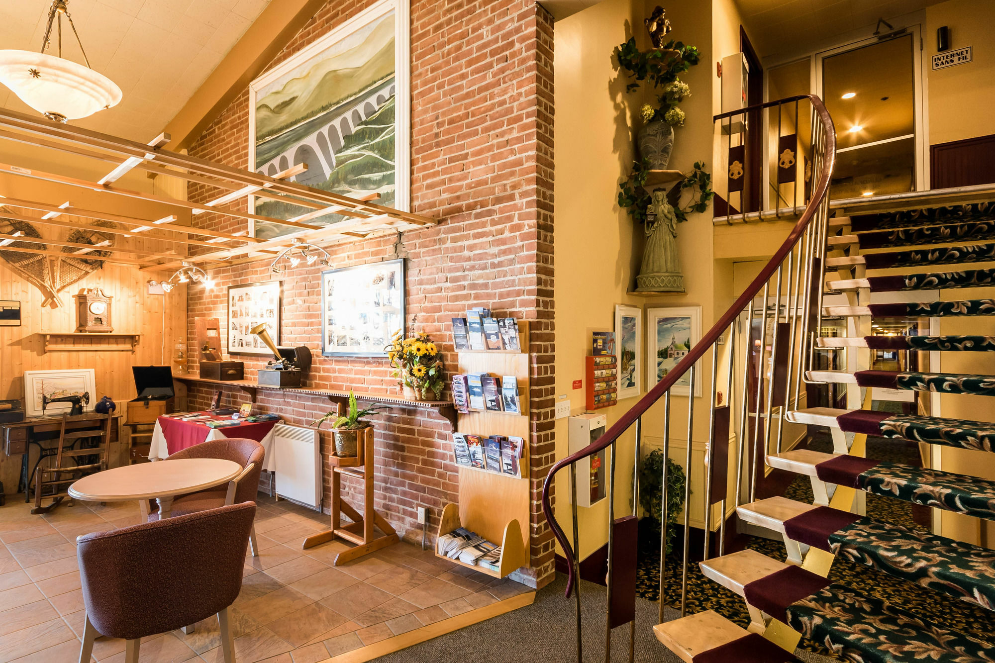 Hotel La Caravelle Baie-Comeau Ngoại thất bức ảnh